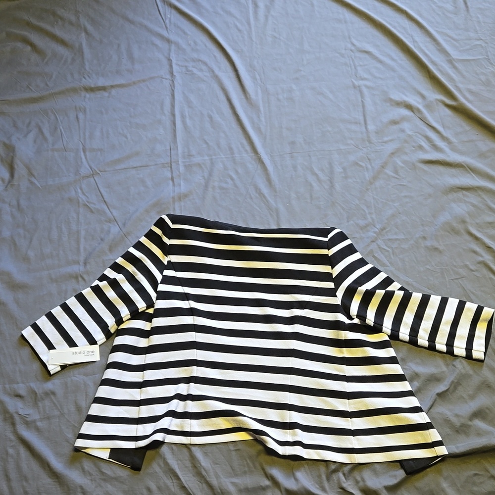 Studio one Jackets - Picture 6 of 8